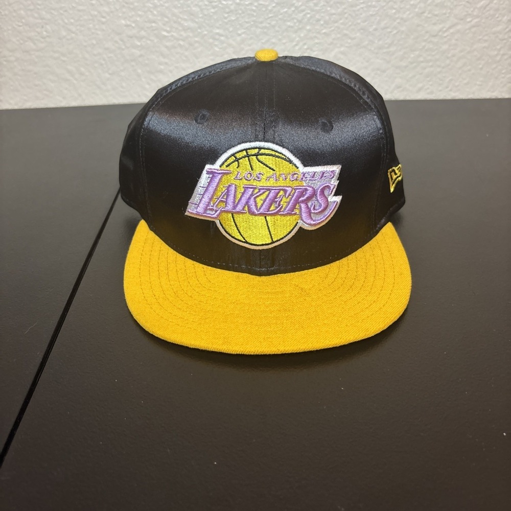 New Era Hardwood Classics Lakers Black and Purple Cap new‎ era snap back